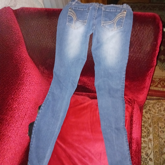 Blue jeans - Picture 3 of 3